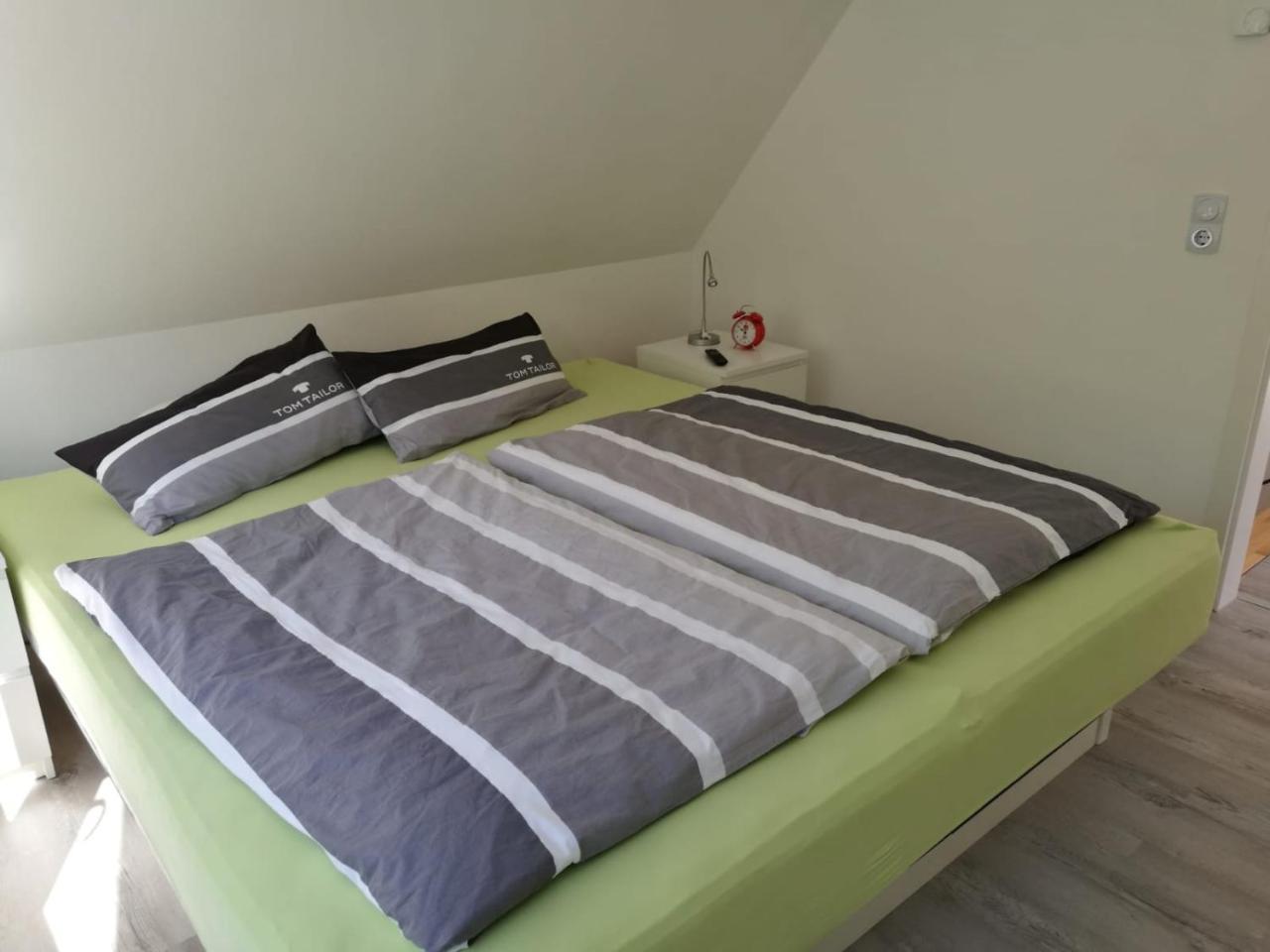 Ferienhaus Goermer Mit Wasserbett Schmölln Exterior foto